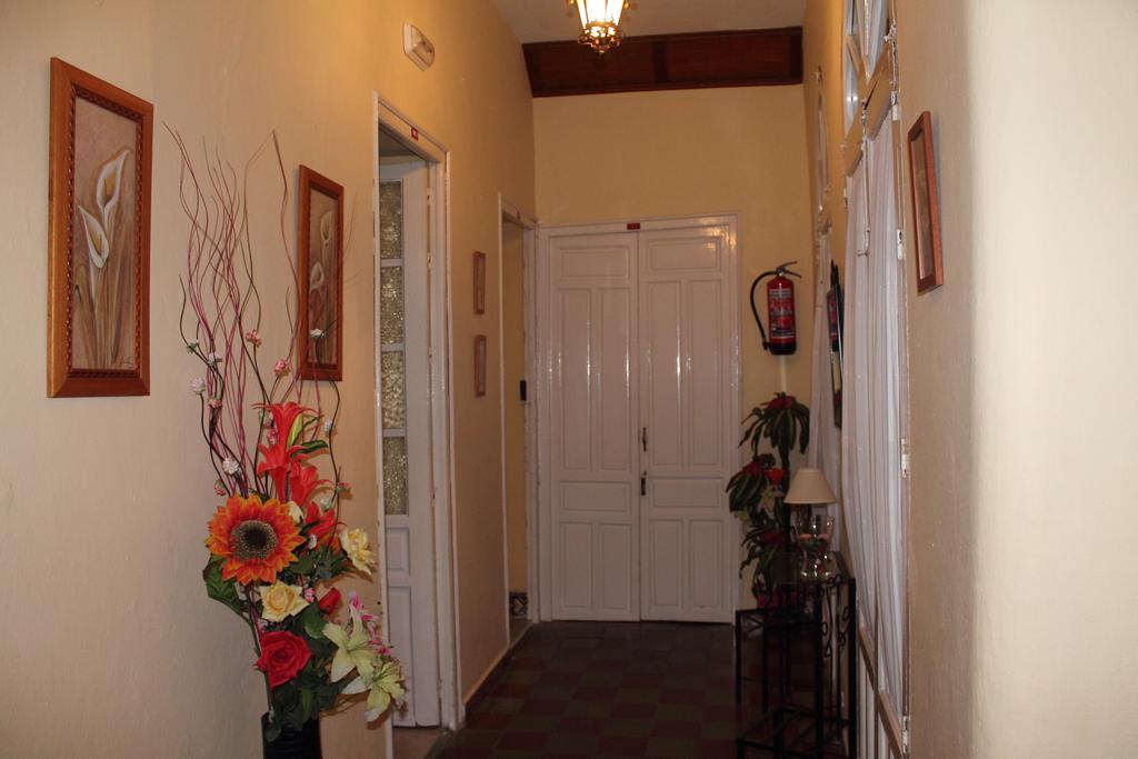 Pension Bienvenido Sevilla Buitenkant foto