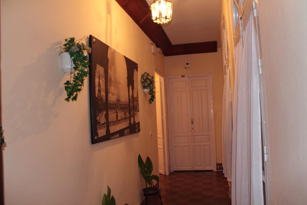 Pension Bienvenido Sevilla Buitenkant foto