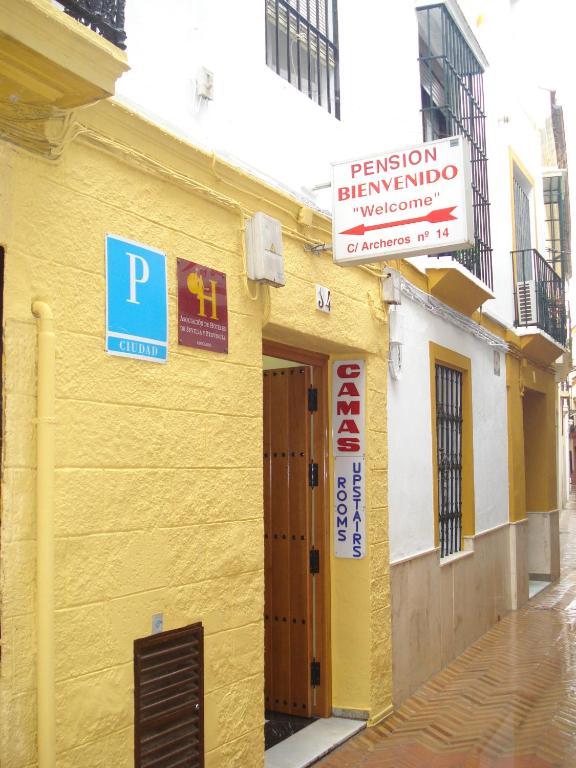 Pension Bienvenido Sevilla Buitenkant foto